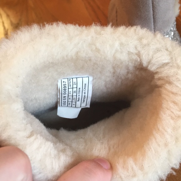 Ugg gray leather shearling boots rubber sole 4 - Picture 5 of 11